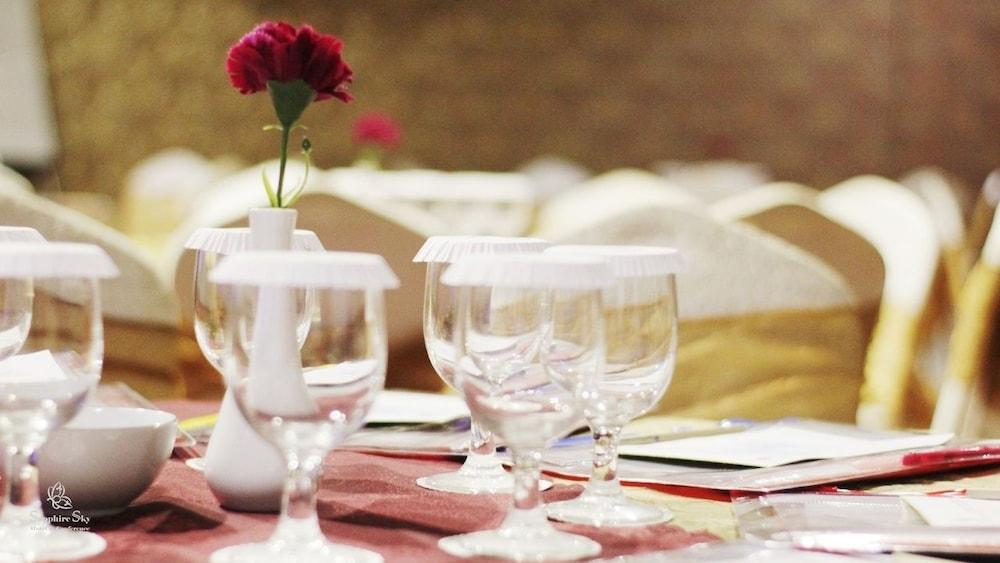 Sapphire Sky Hotel & Conference Serpong Extérieur photo