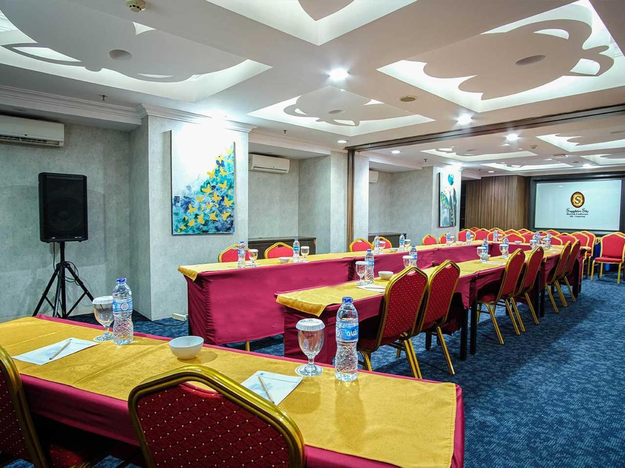 Sapphire Sky Hotel & Conference Serpong Extérieur photo