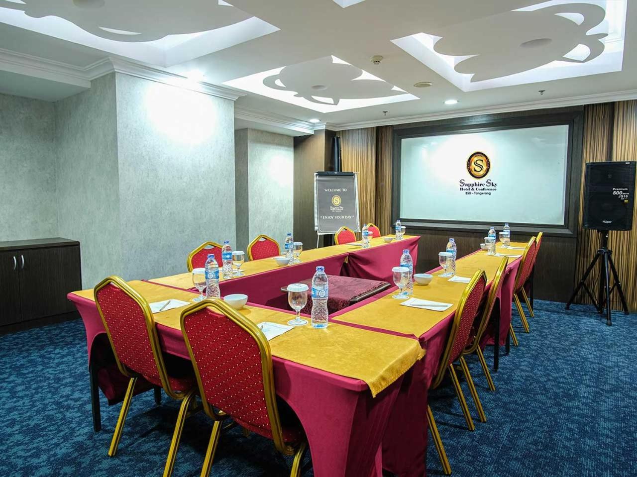 Sapphire Sky Hotel & Conference Serpong Extérieur photo