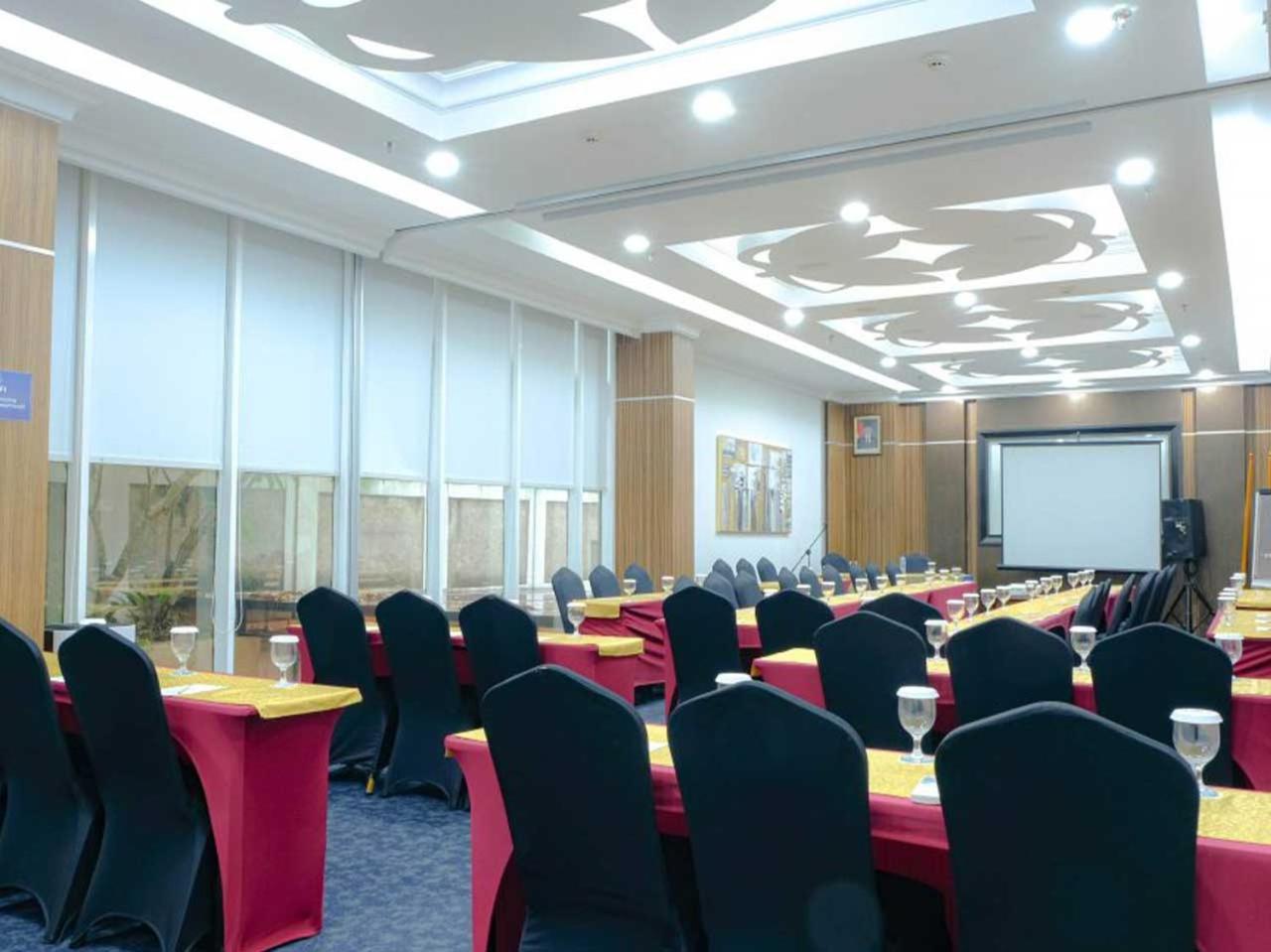 Sapphire Sky Hotel & Conference Serpong Extérieur photo
