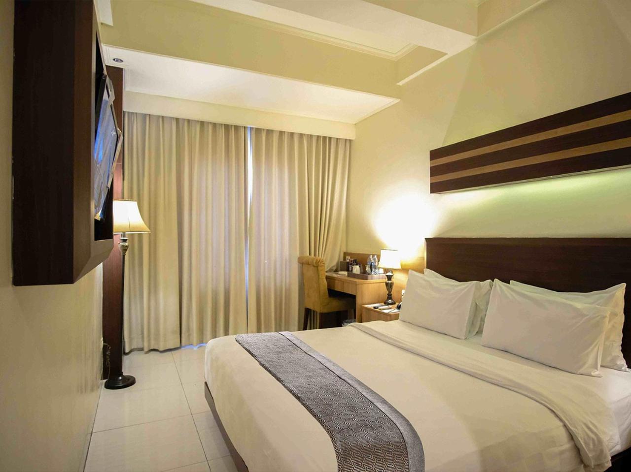 Sapphire Sky Hotel & Conference Serpong Extérieur photo